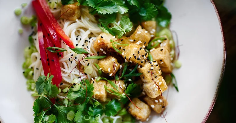 Combien de temps marier le tofu (et pourquoi 30 minutes suffisent souvent)